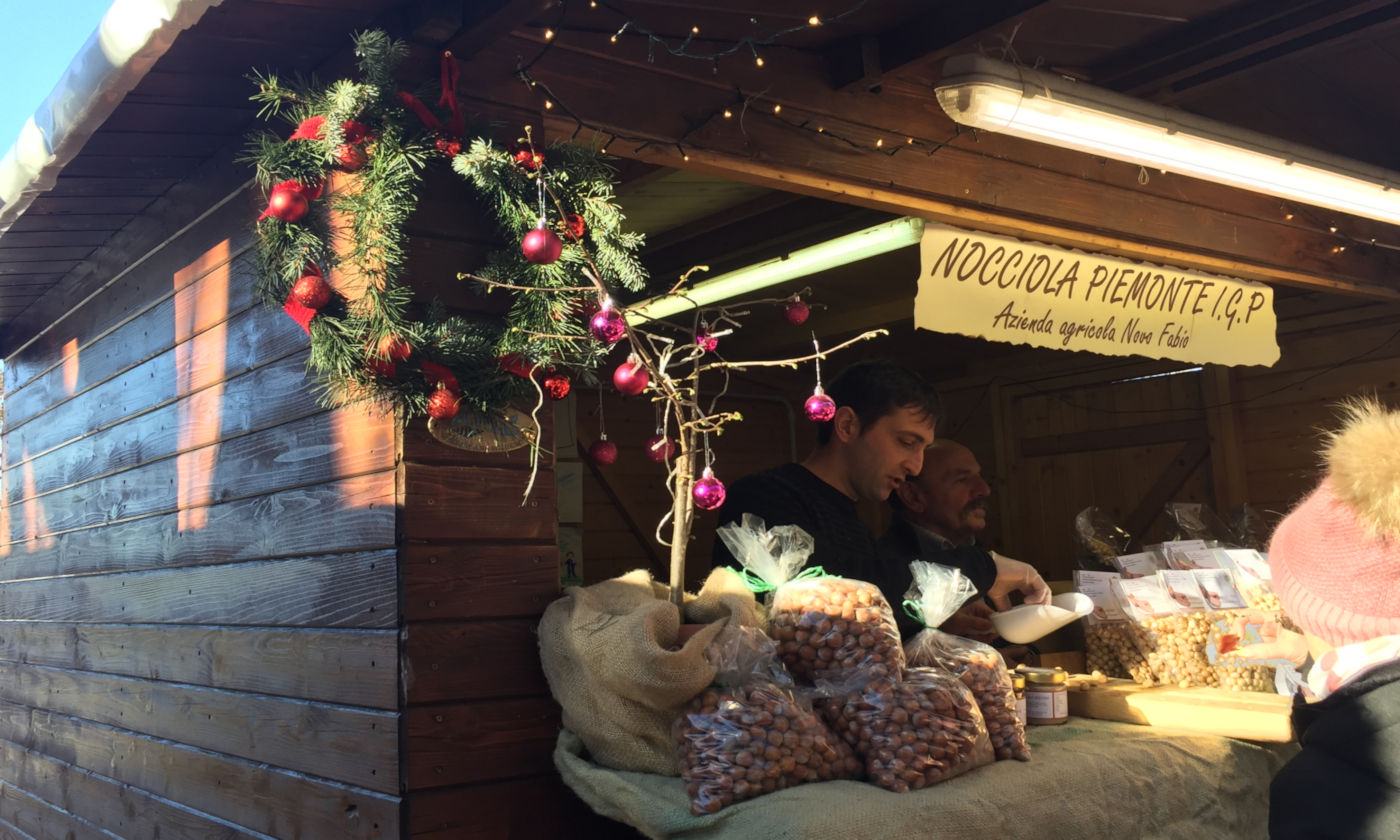 Govone e i mercatini di Natale in camper - Govone mercatino prodotti igp