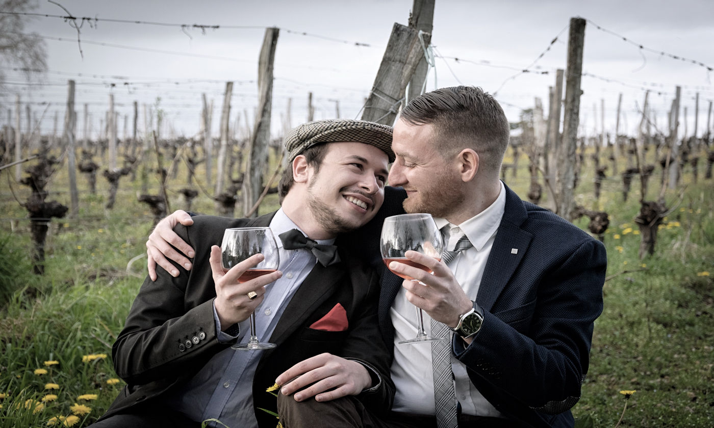 Gay Friendly Italy la nuova piattaforma - Ragazzi coppia gay vigna